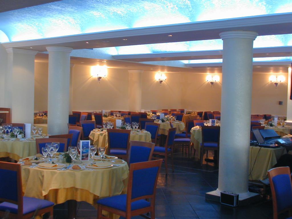 Estella Club Hotel Монтепаоне Екстериор снимка